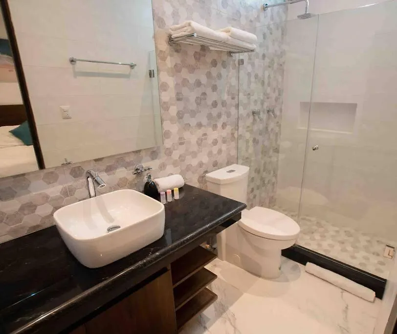Casa Moderna De 4 Pisos Con Rooftop Vista Al Mar Isla Mujeres 0*,  Meksyk