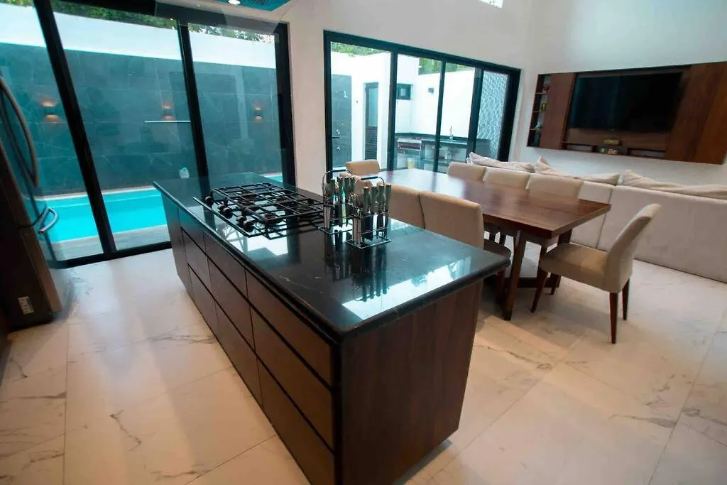 Casa Moderna De 4 Pisos Con Rooftop Vista Al Mar Isla Mujeres Holiday home