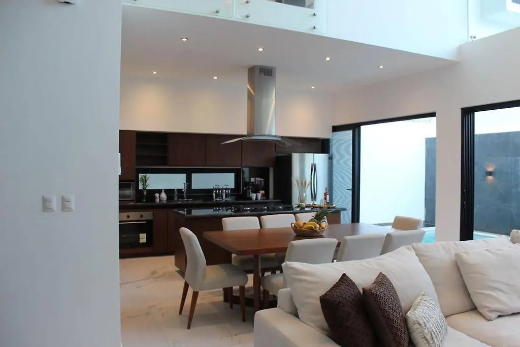 Casa Moderna De 4 Pisos Con Rooftop Vista Al Mar Isla Mujeres