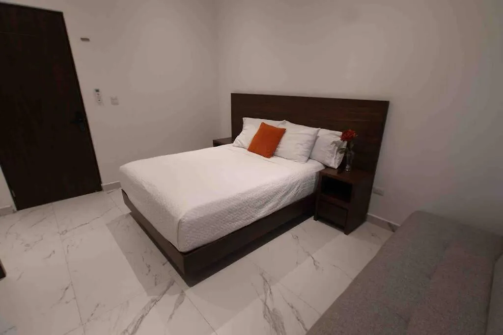 Casa Moderna De 4 Pisos Con Rooftop Vista Al Mar Isla Mujeres