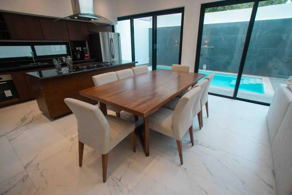 Casa Moderna De 4 Pisos Con Rooftop Vista Al Mar Isla Mujeres 0*,  Mexico