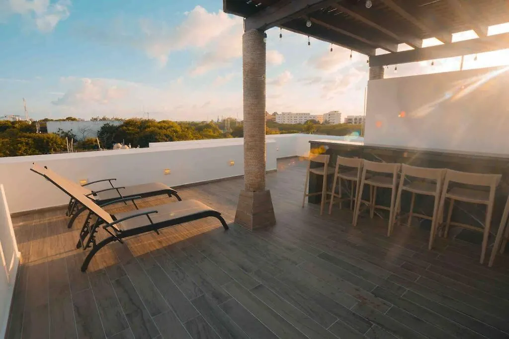 Casa Moderna De 4 Pisos Con Rooftop Vista Al Mar Isla Mujeres