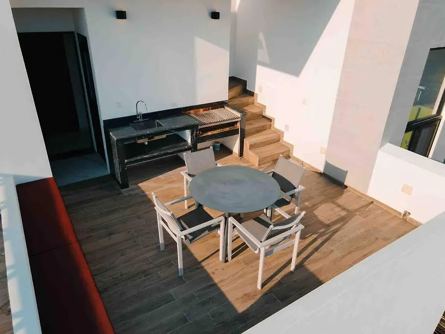 Casa Moderna De 4 Pisos Con Rooftop Vista Al Mar Isla Mujeres
